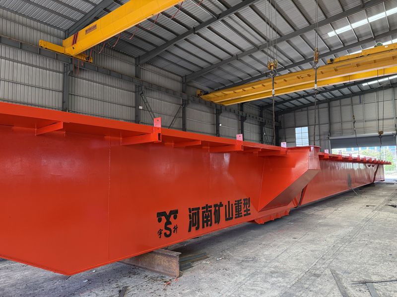 河北邯鄲某鋼鐵貿(mào)易商，2025年已在我公司采購(gòu)四臺(tái)MG通用門式起重機(jī)，我公司根據(jù)客戶的實(shí)際使用工況，按需設(shè)計(jì)制作，滿足客戶的要求。